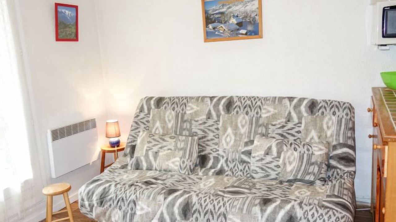 Photo of Livingroom in Demi-Quartier