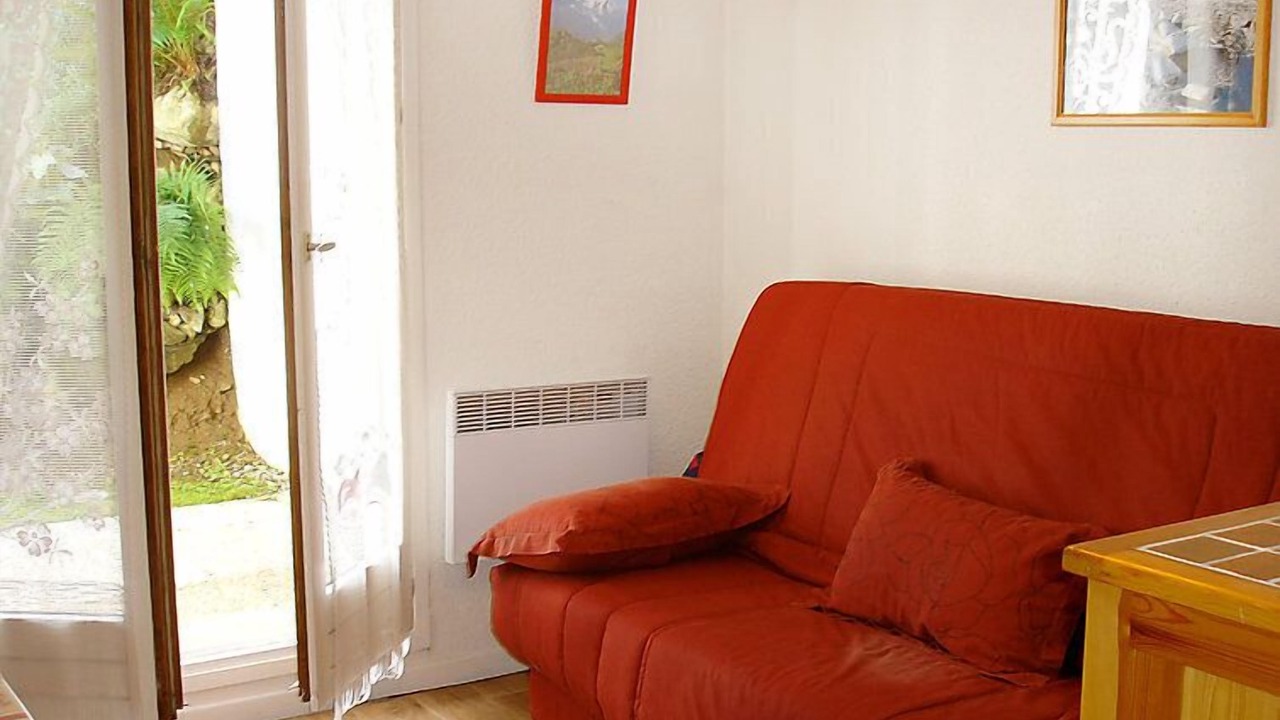 Photo of Livingroom in Demi-Quartier