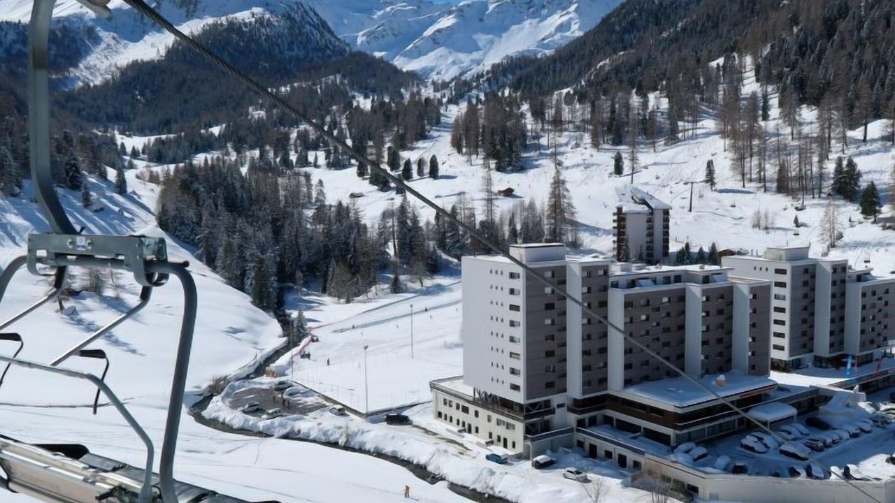 Photo of Others in Noveli