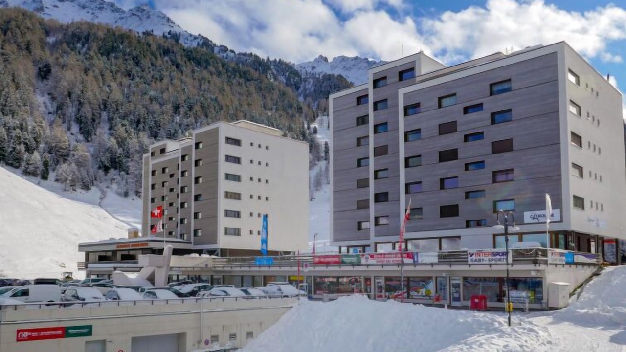 Photo of Others in Noveli