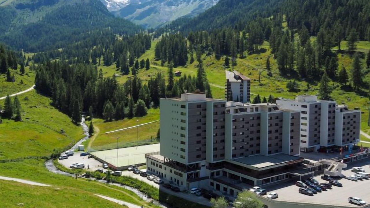 Photo of Others in Noveli