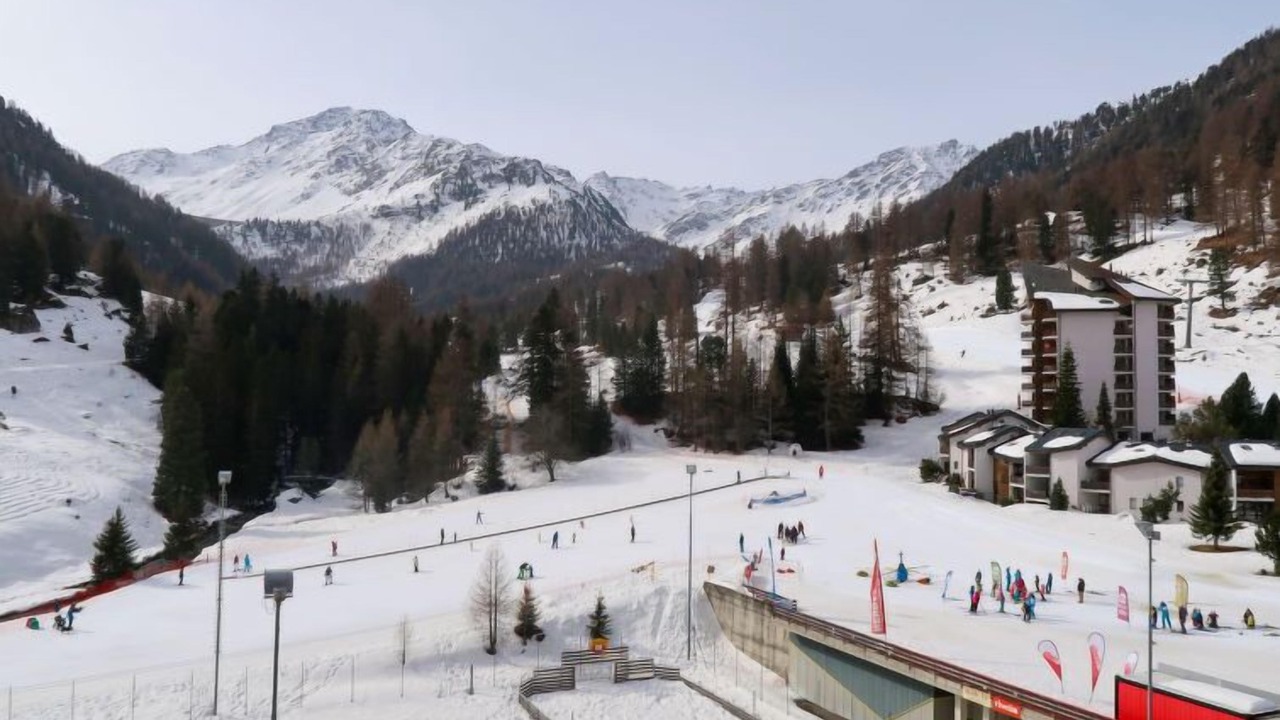 Photo of Others in Noveli