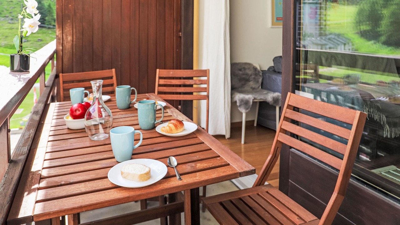 Photo of Others in Noveli