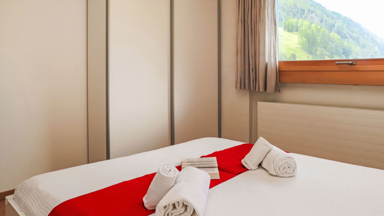 Photo of Others in Noveli