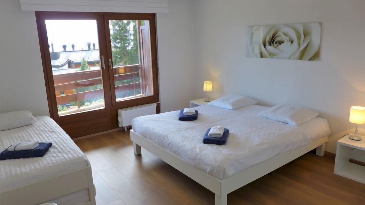 Photo of Others in Lens