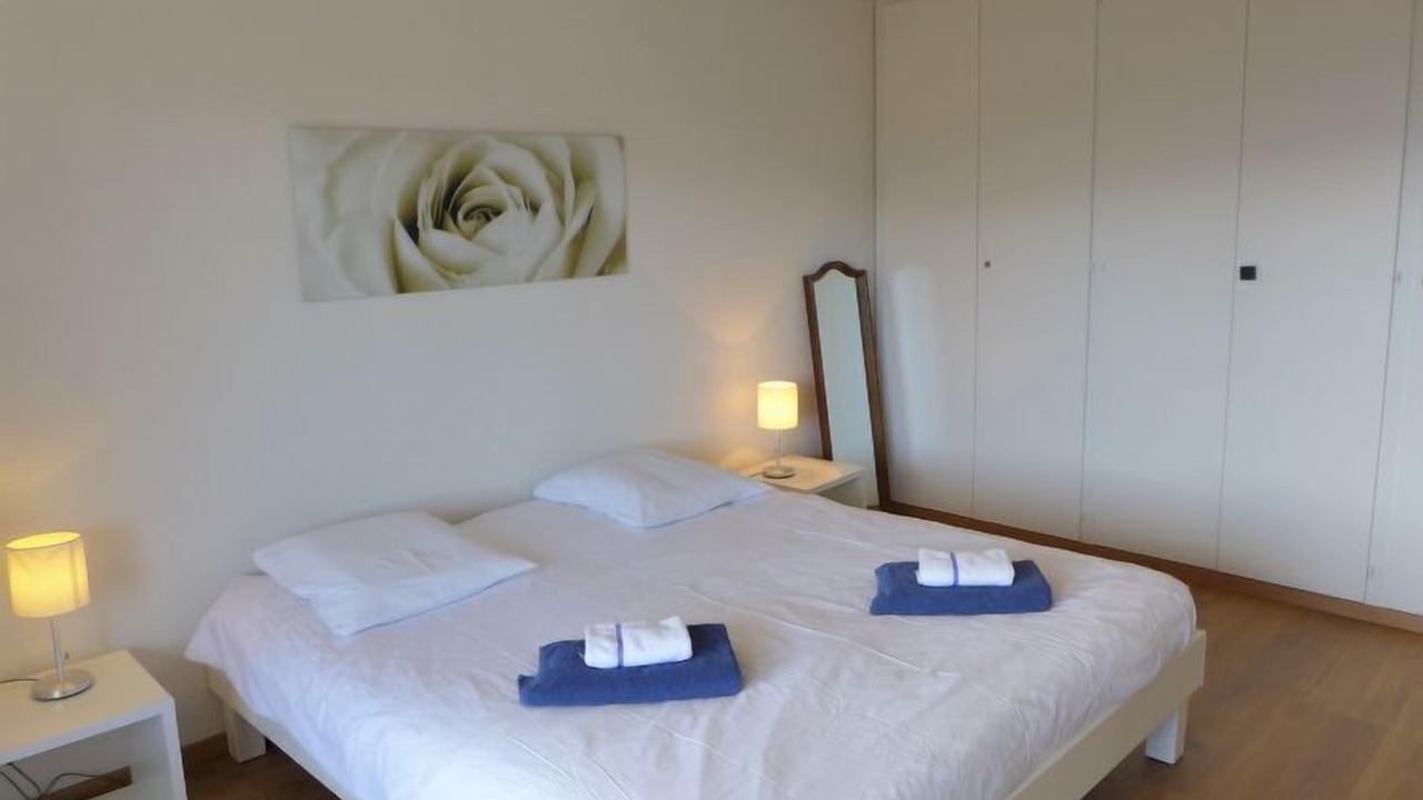 Photo of Others in Lens