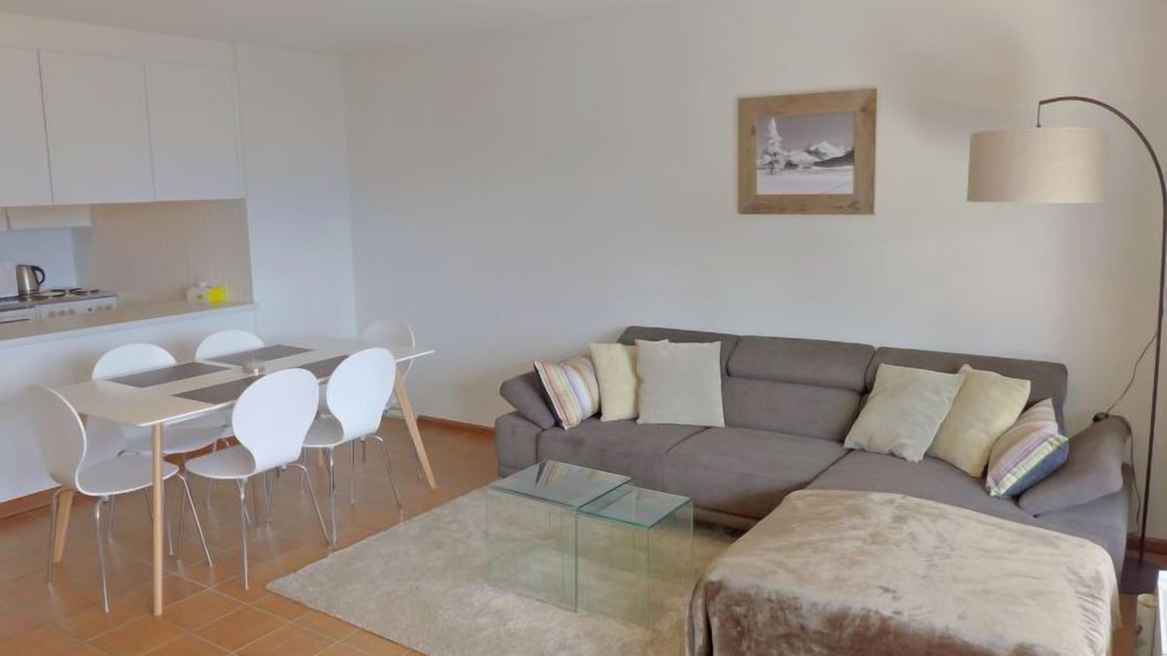 Photo of Livingroom in Lens