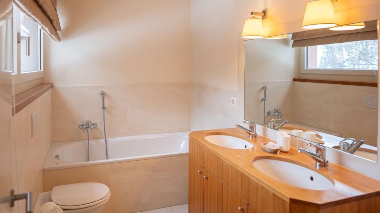 Photo of Bathroom in Samedan