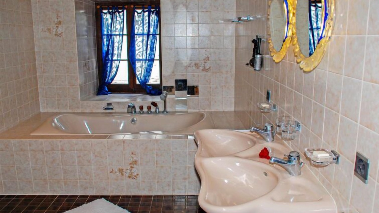 Photo of Bathroom in Muggio