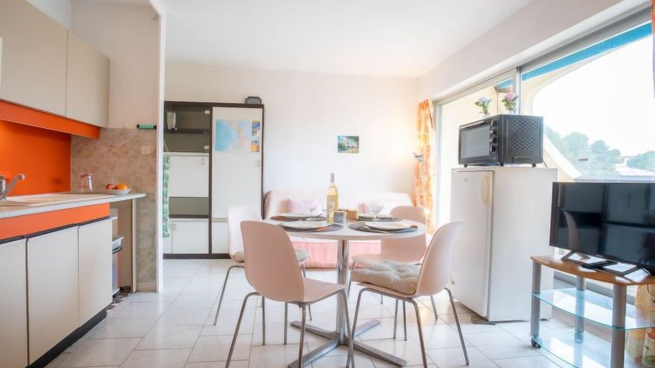 Photo of Bedroom in Le Grau-Du-Roi