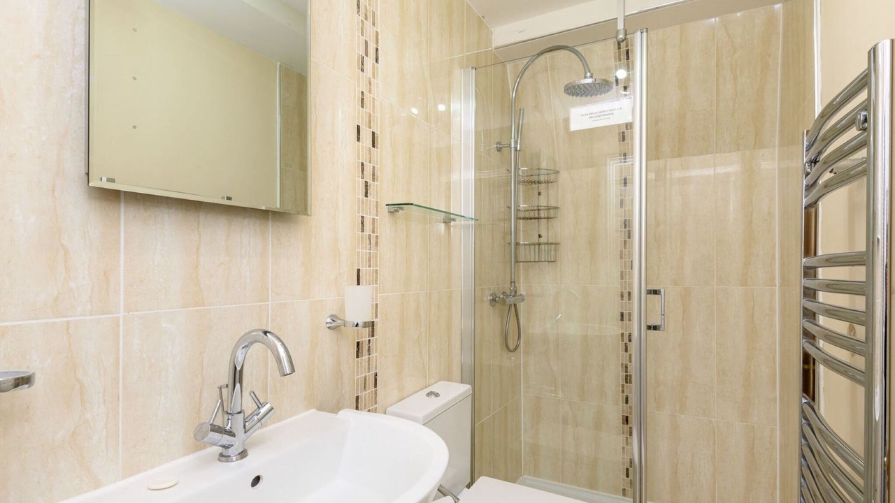 Photo of Bathroom in West Looe