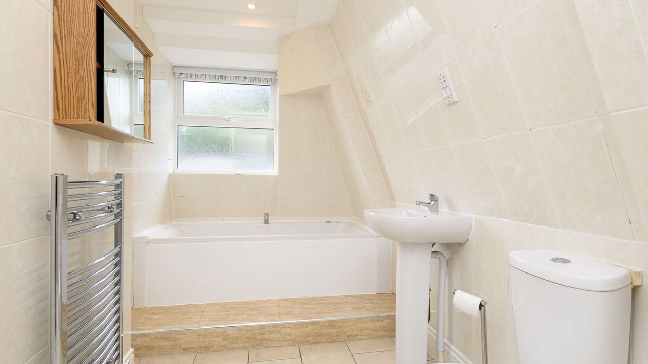 Photo of Bathroom in West Looe