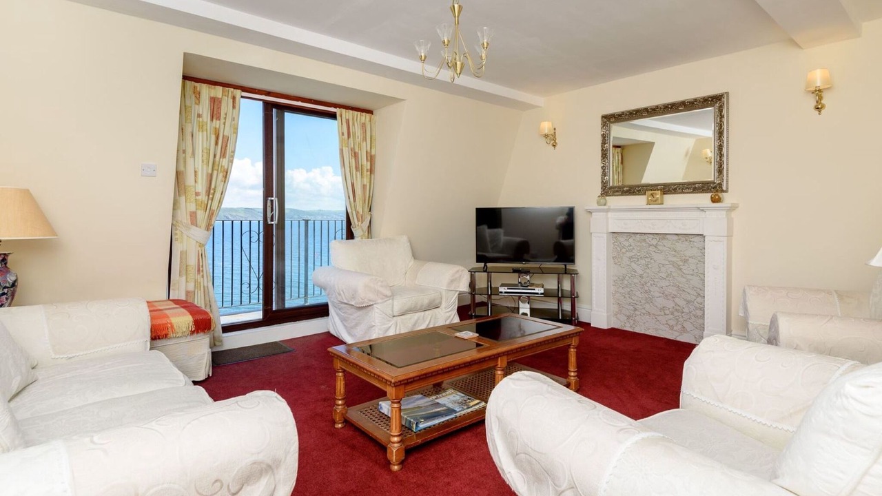 Photo of Livingroom in West Looe