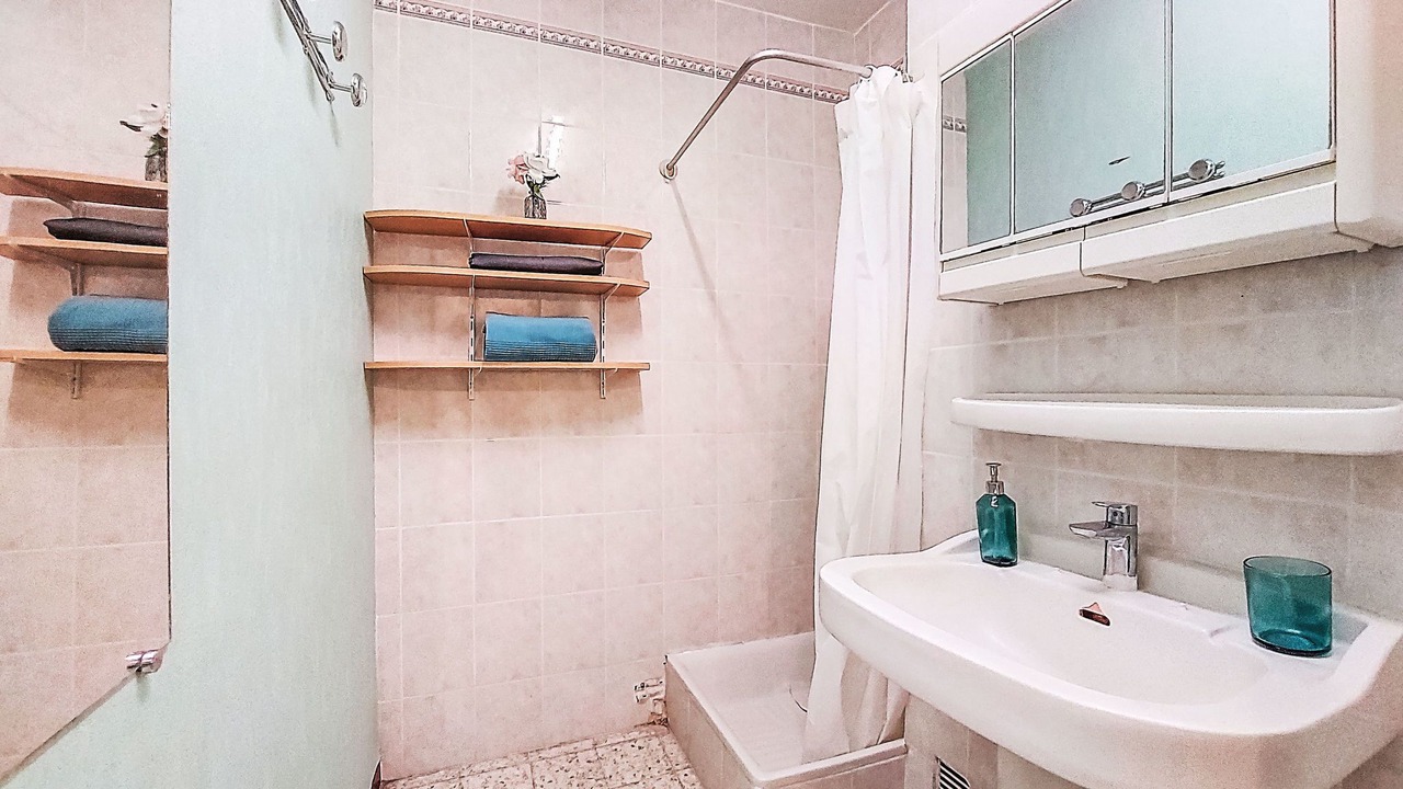 Photo of Bathroom in Le Grau-Du-Roi