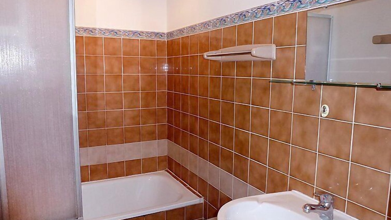Photo of Bathroom in Le Grau-Du-Roi