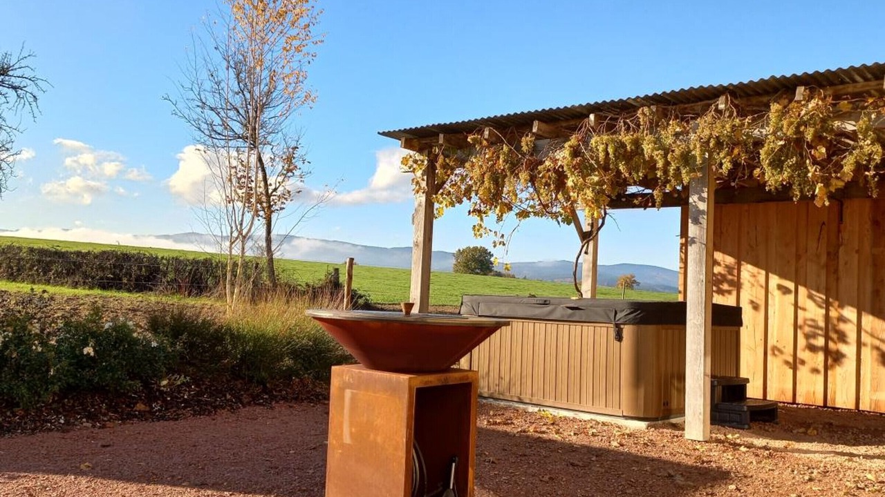 Photo of Outdoor in Saint-Forgeux-Lespinasse