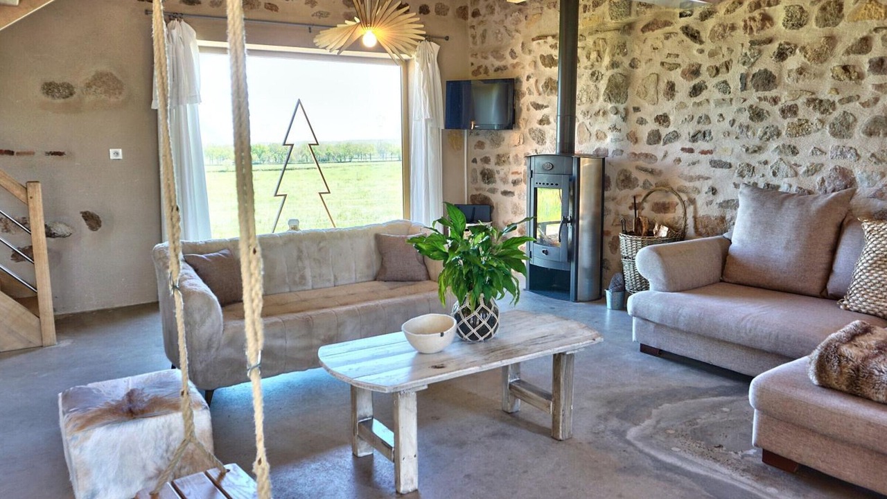 Photo of Livingroom in Saint-Forgeux-Lespinasse