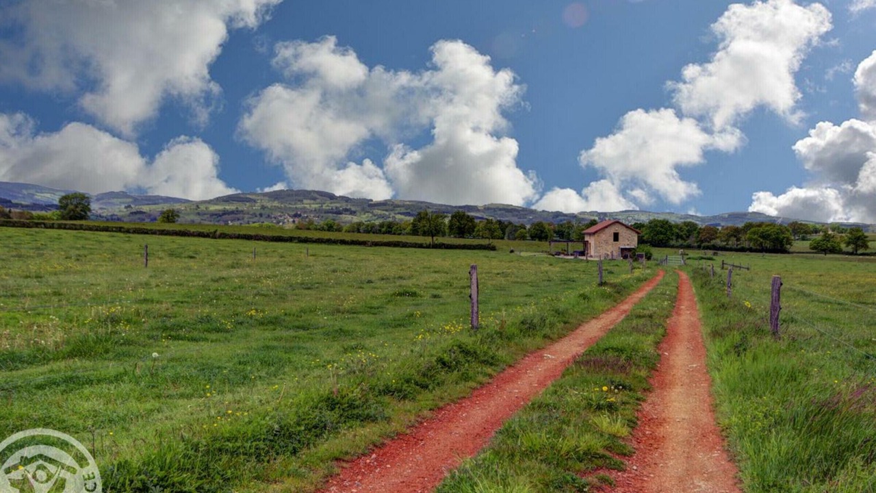 Photo of Outdoor in Saint-Forgeux-Lespinasse