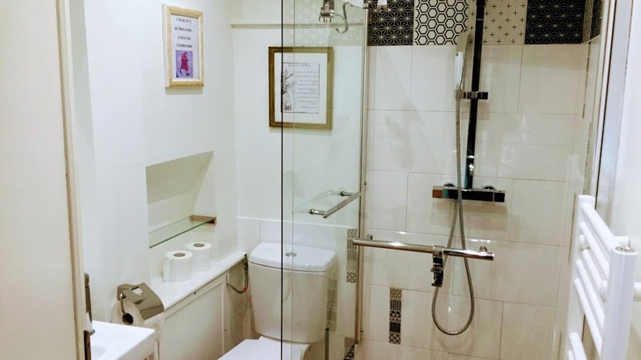 Photo of Bathroom in Souvigny-de-Touraine
