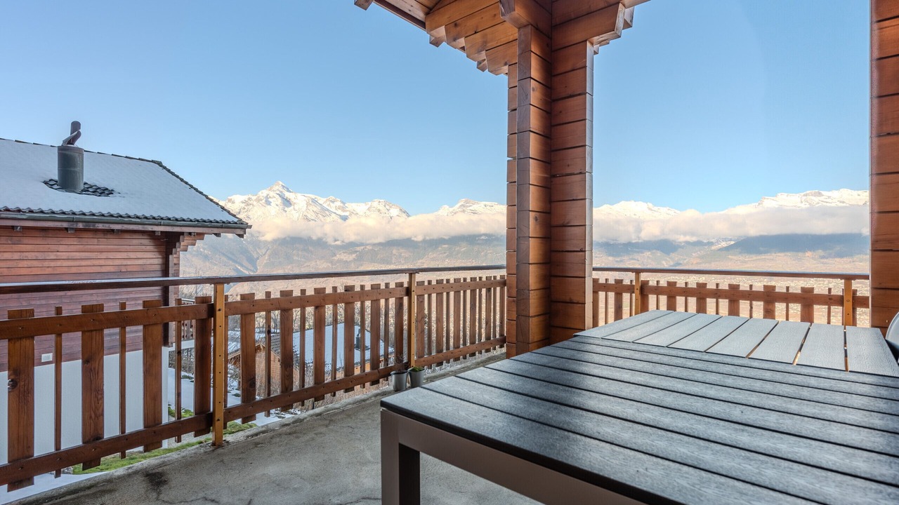 Photo of Outdoor in Salins