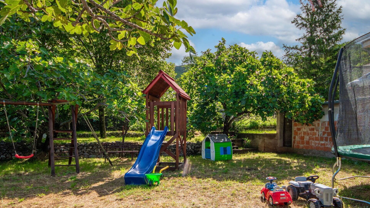 Photo of Outdoor in Sibinj Krmpotski