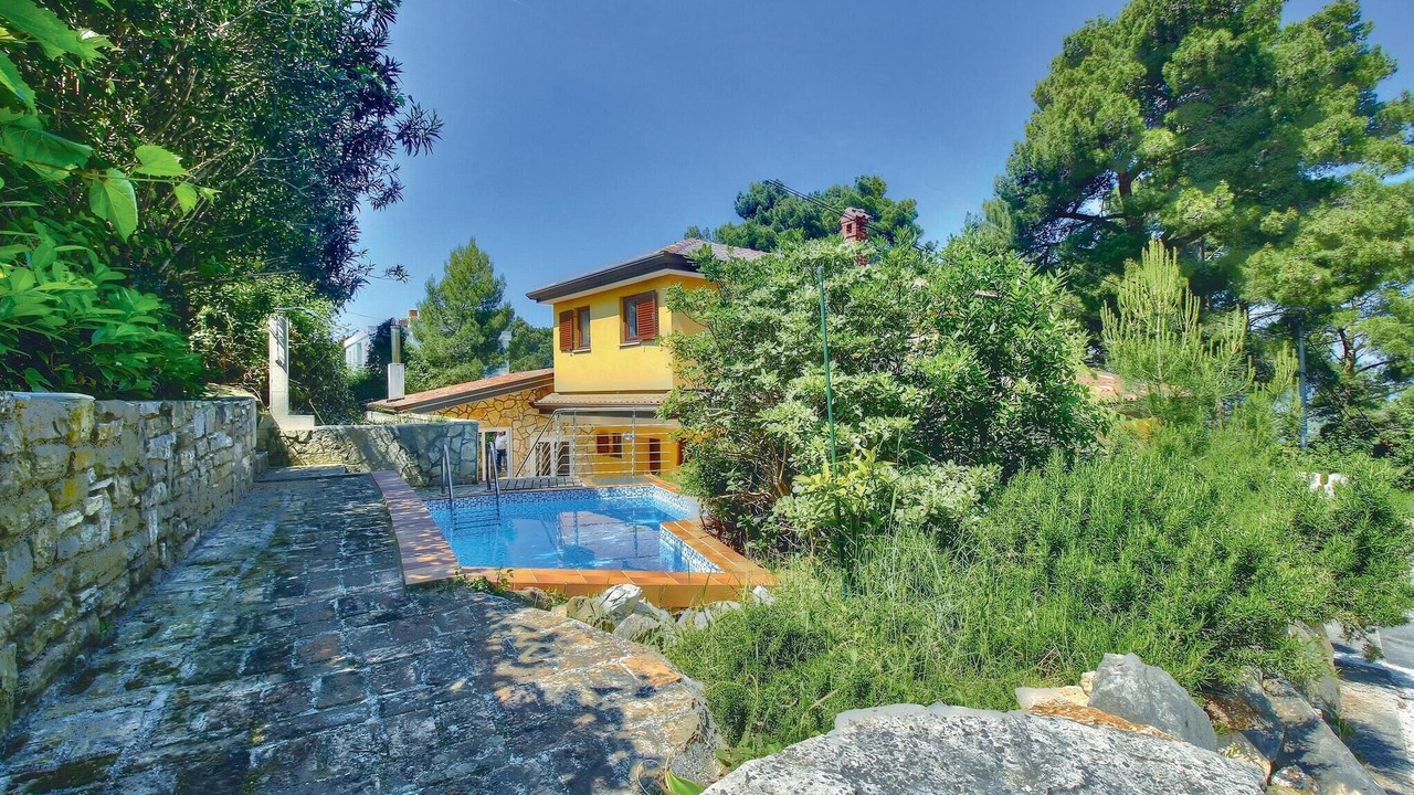 Photo of Outdoor in Kastel
