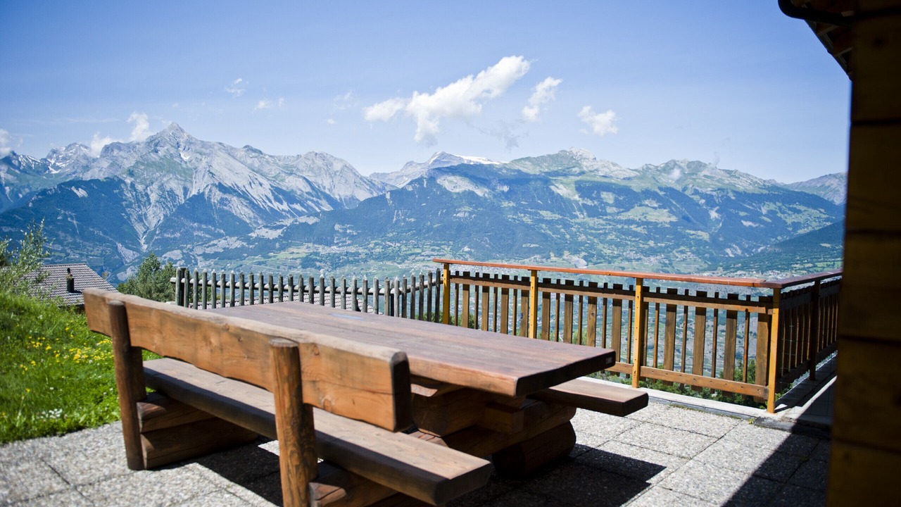Photo of Outdoor in Salins