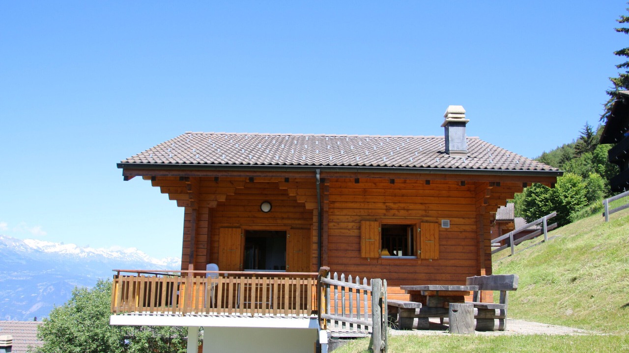 Photo of Outdoor in Salins