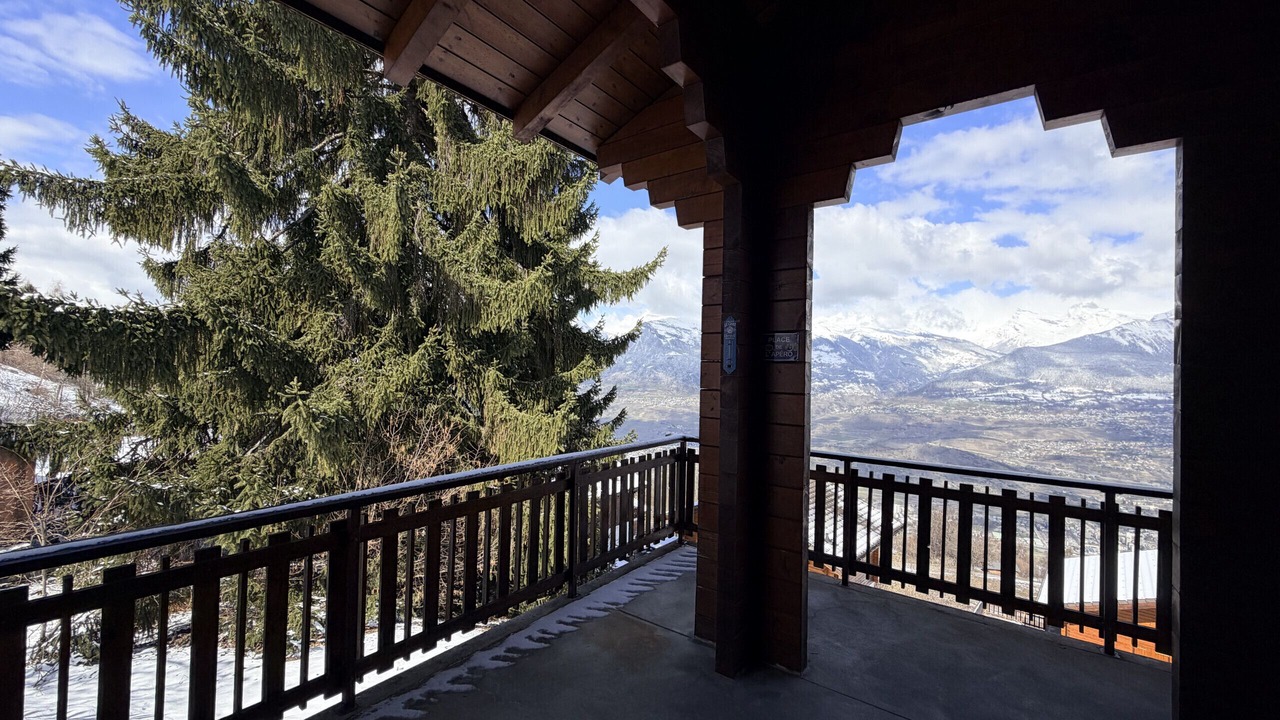 Photo of Outdoor in Salins