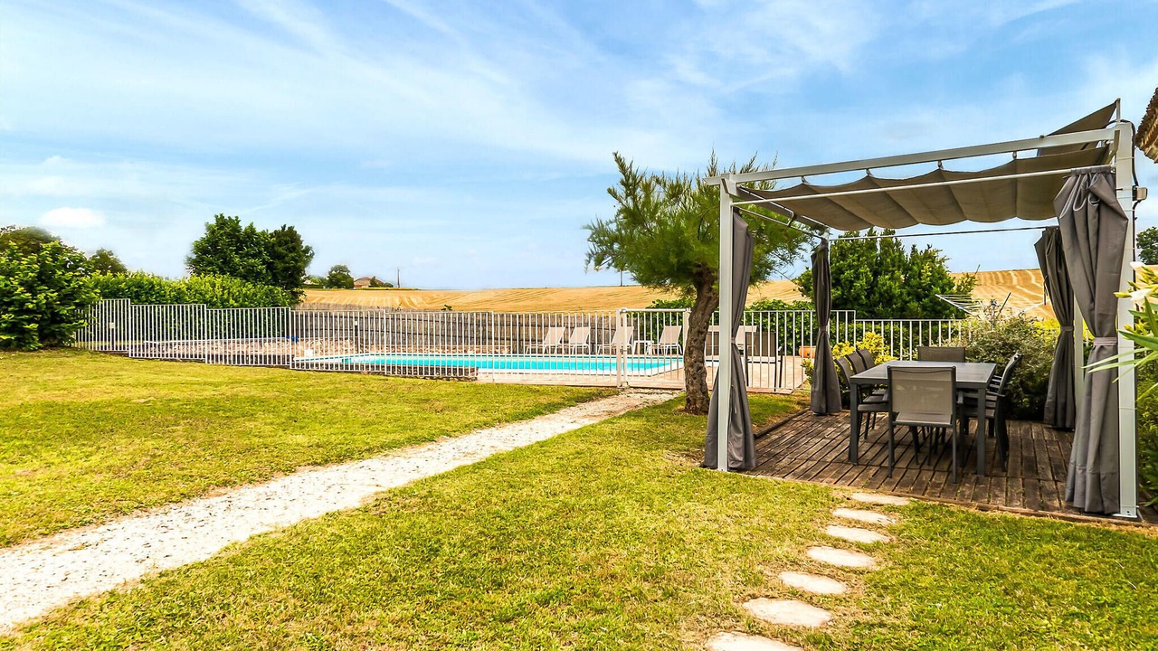 Photo of Outdoor in Beauville