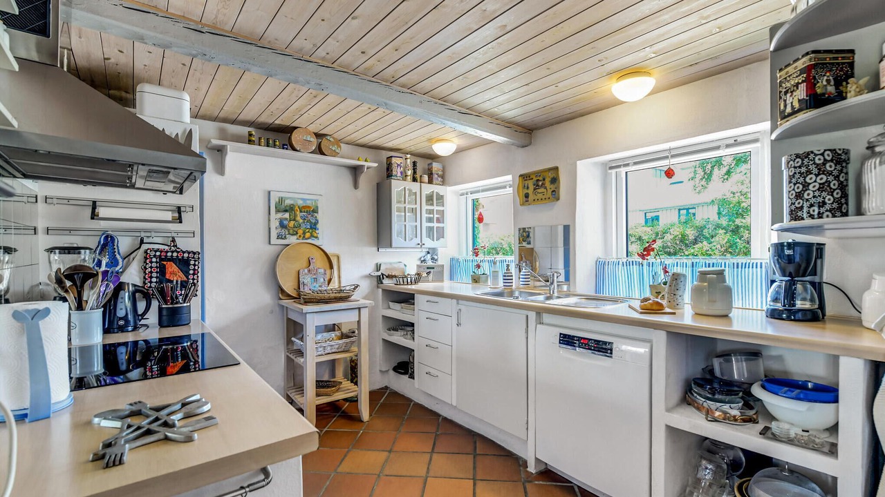 Photo of Others in Arø