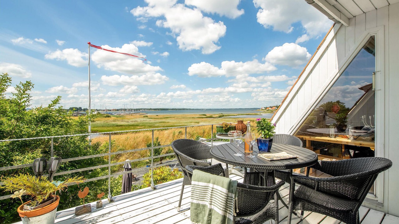 Photo of Others in Arø