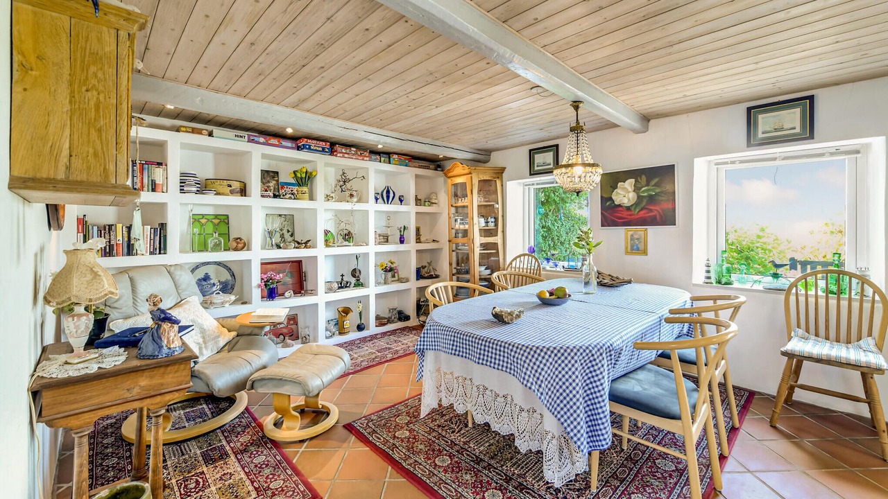 Photo of Others in Arø