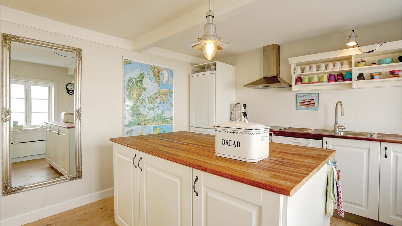 Photo of Others in Vang