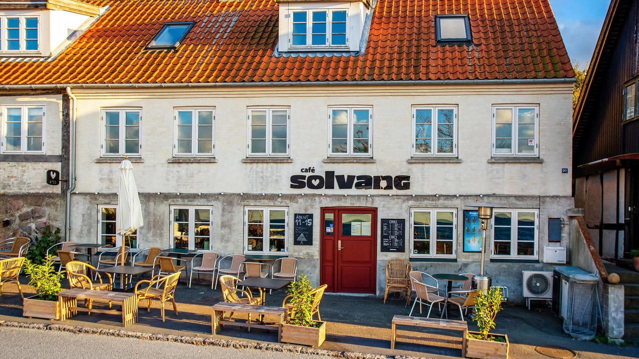 Photo of Others in Vang