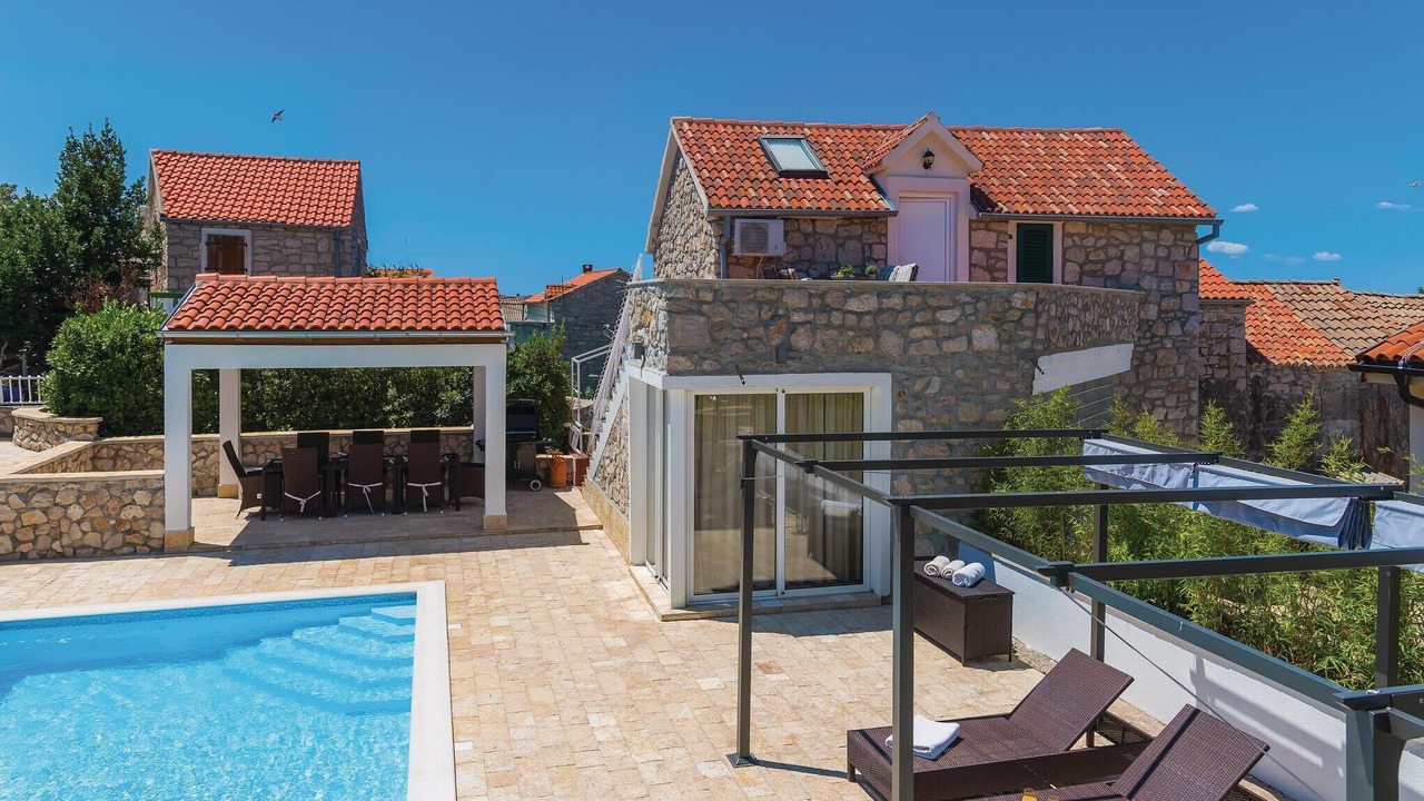 Photo of Outdoor in Betina