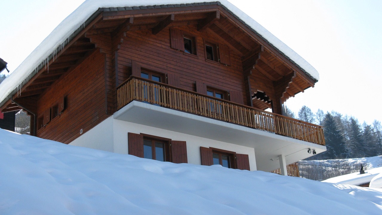 Photo of Outdoor in Salins