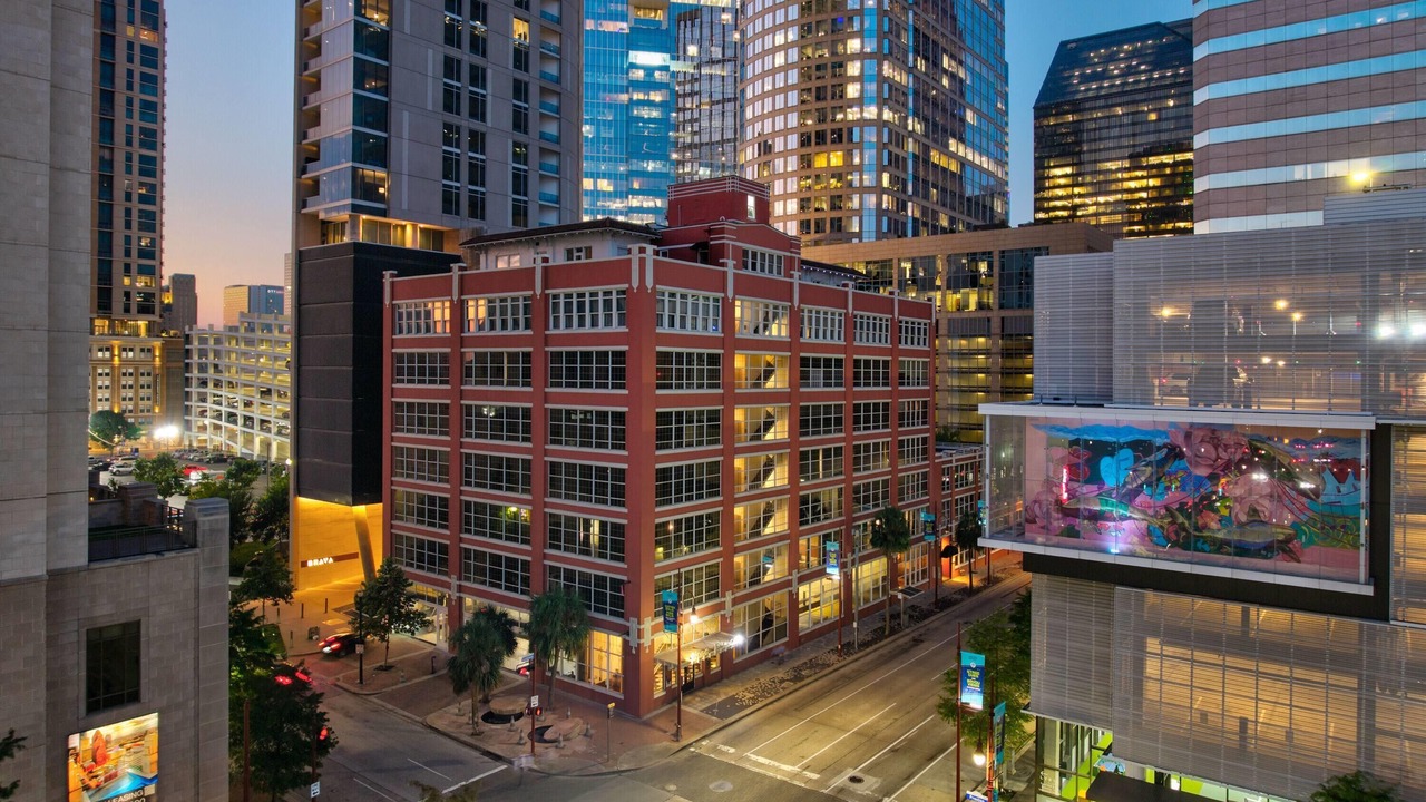 Photo of Outdoor in Theater District