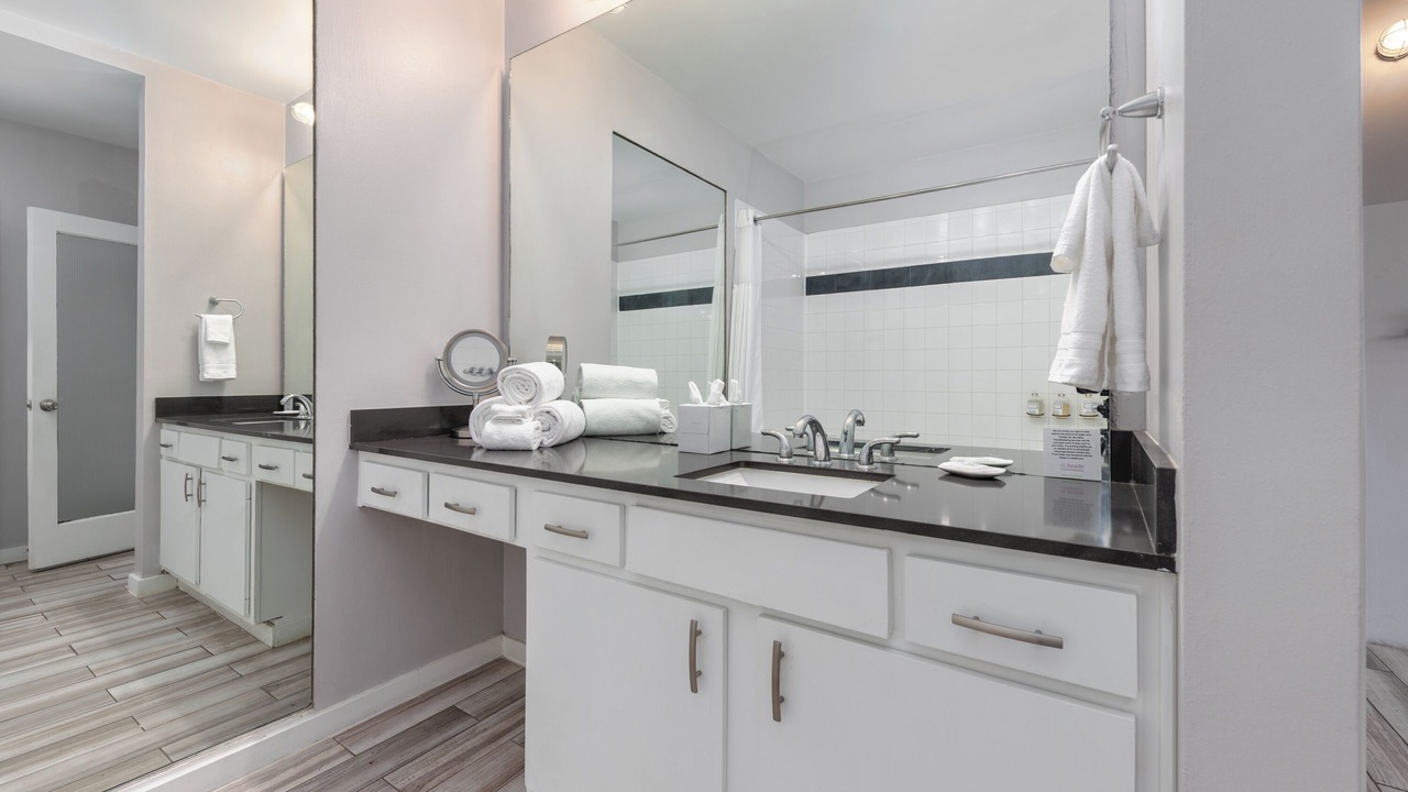 Photo of Bathroom in Theater District