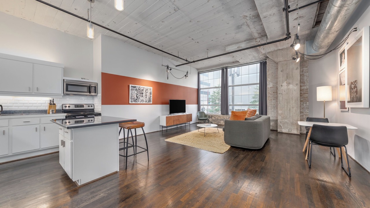 Photo of Bedroom in Theater District