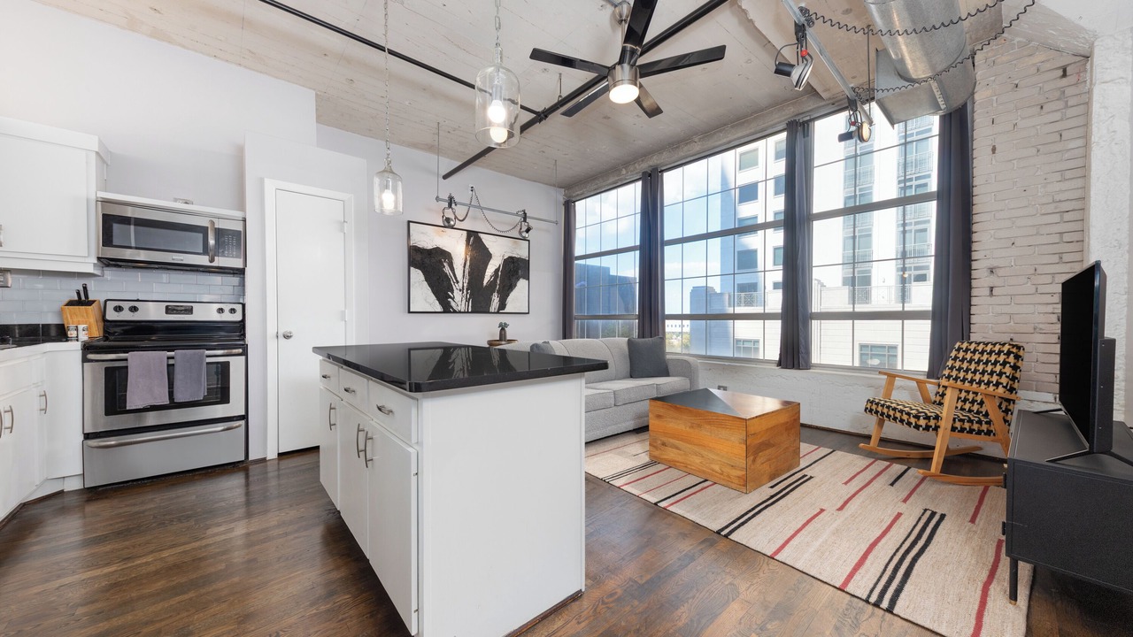 Photo of Kitchen in Theater District