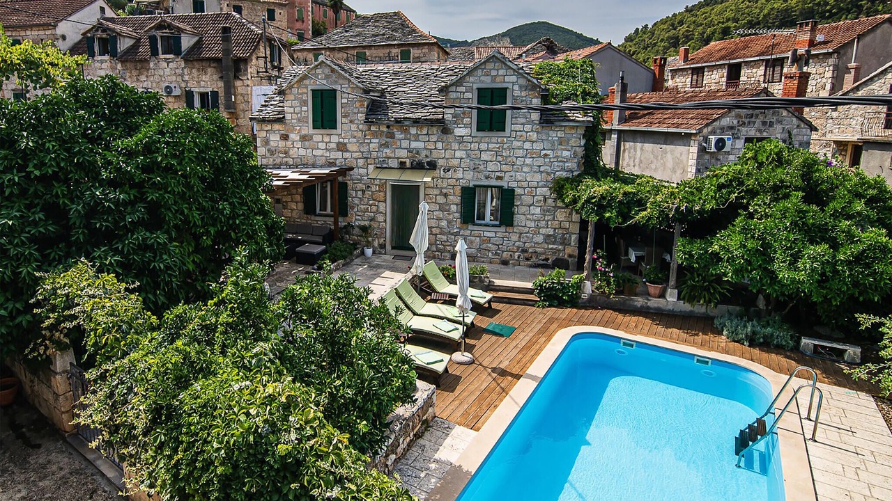 Photo of Outdoor in Dol