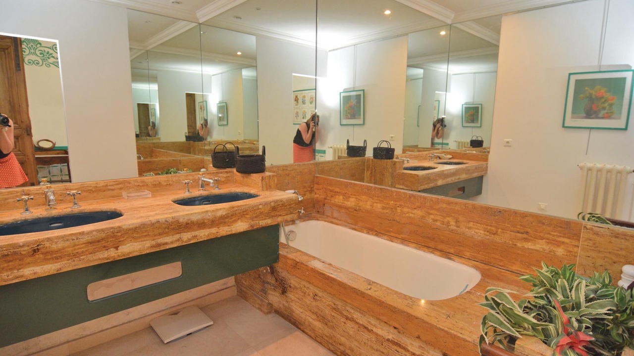 Photo of Bathroom in Aubais