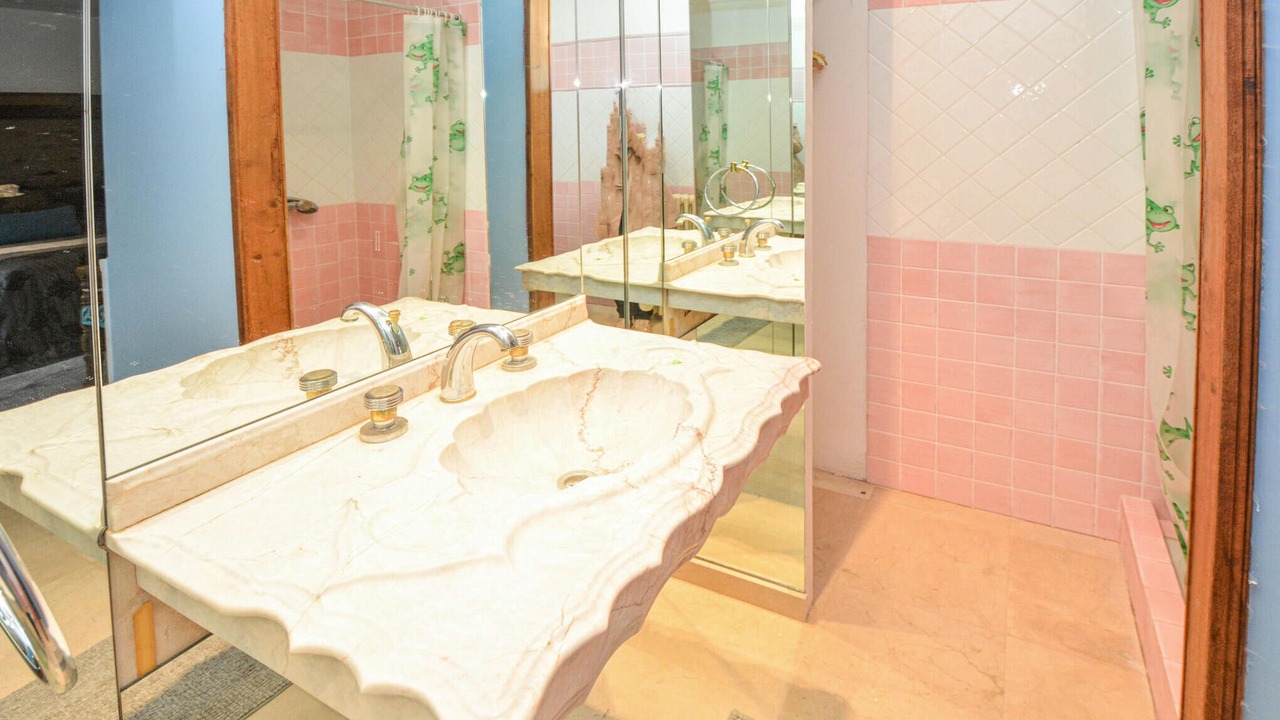 Photo of Bathroom in Aubais