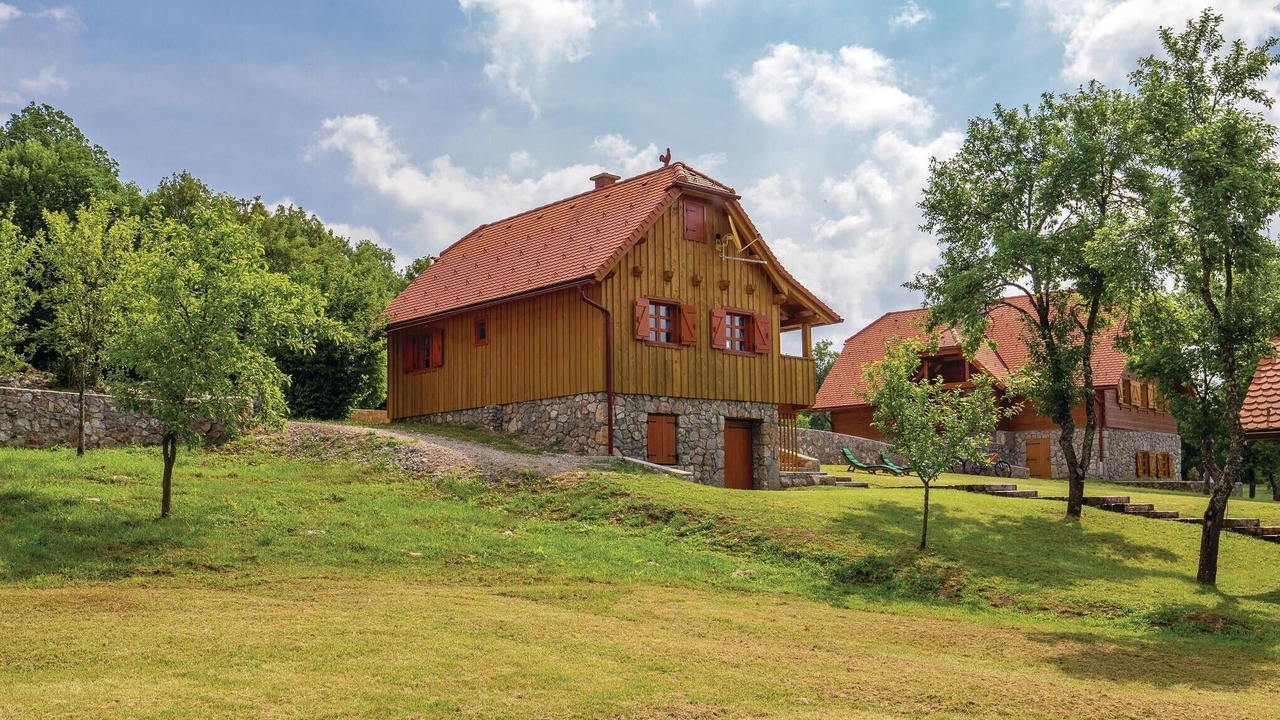 Photo of Outdoor in Perusic