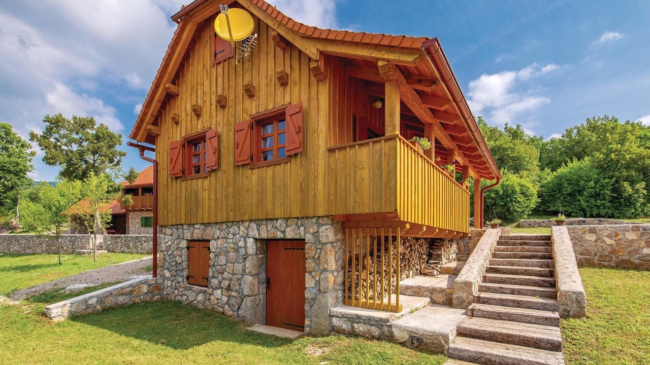 Photo of Outdoor in Perusic