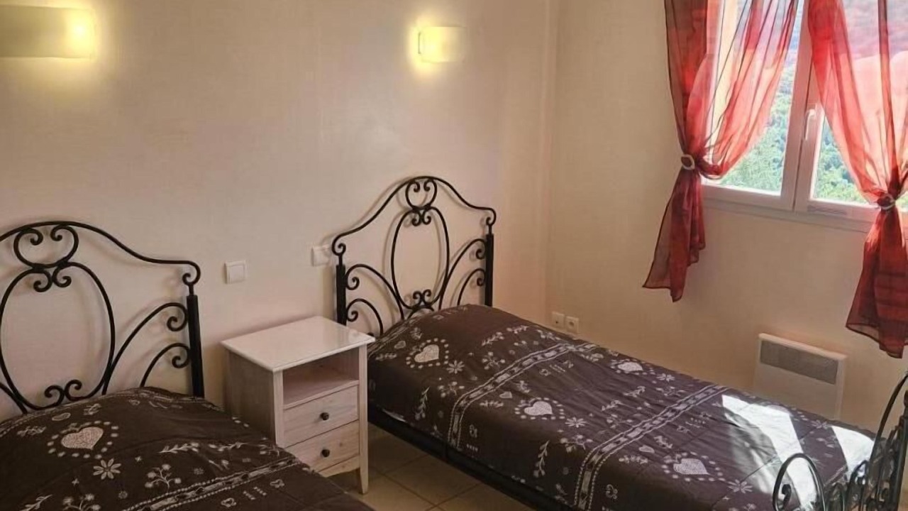 Photo of Bedroom in Bauduen