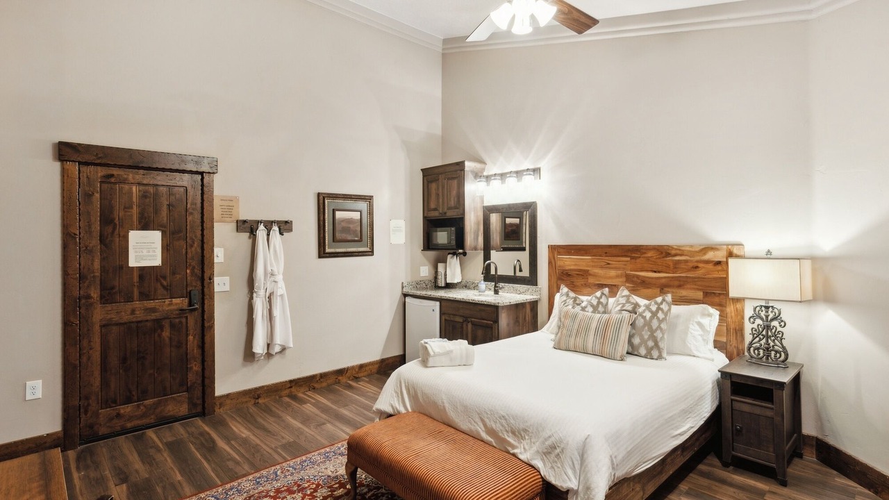 Photo of Bedroom in Hildale