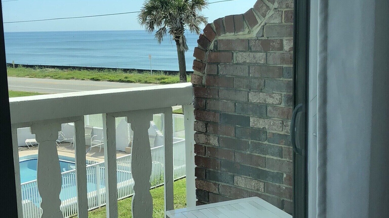 Photo of Patio Balcony in Ormond-by-the-Sea