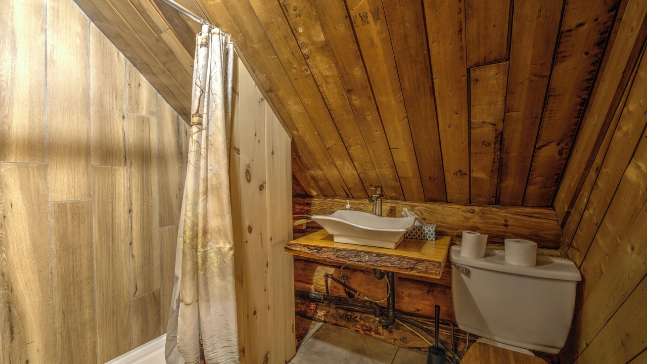 Photo of Bathroom in Notre-Dame-de-la-Merci